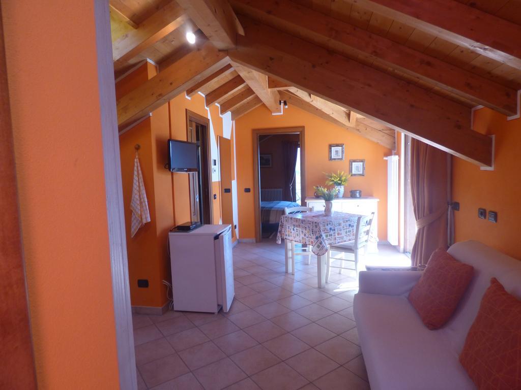 Casale Fe-Wo - Appartamenti Con Vista Lago Cannero Riviera Bagian luar foto
