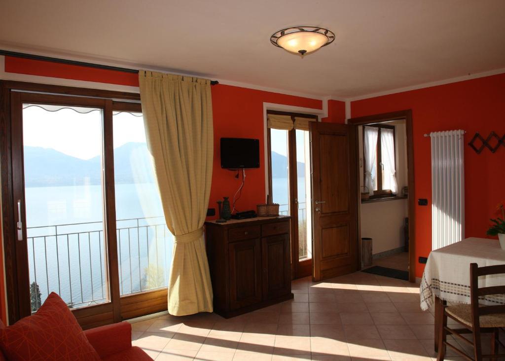 Casale Fe-Wo - Appartamenti Con Vista Lago Cannero Riviera Ruang foto