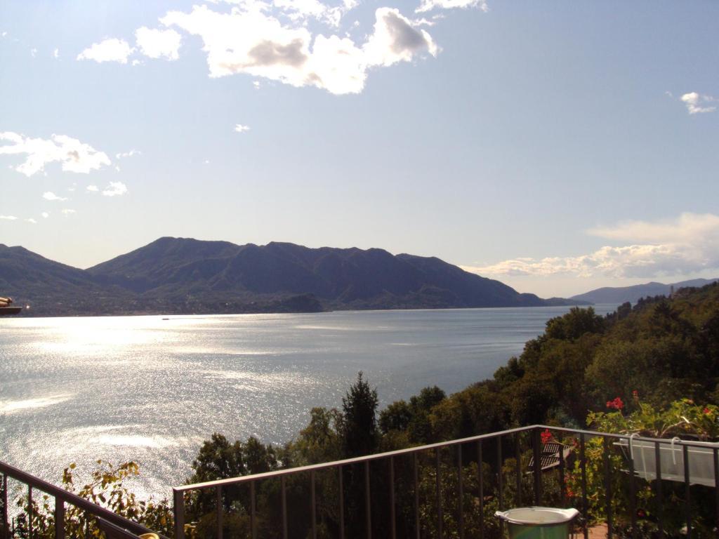 Casale Fe-Wo - Appartamenti Con Vista Lago Cannero Riviera Ruang foto