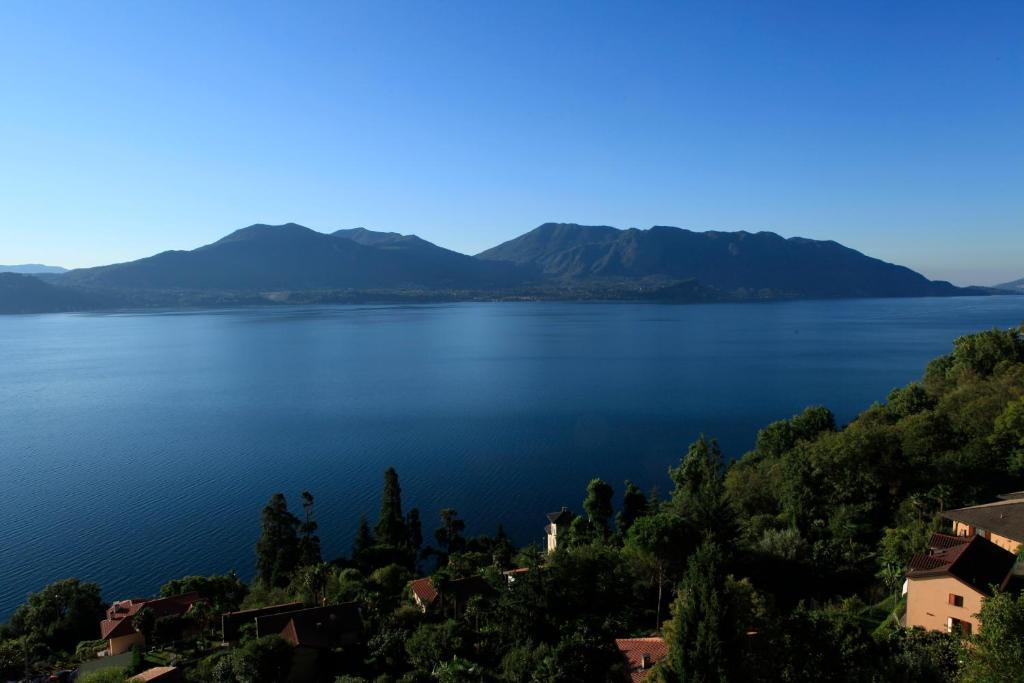 Casale Fe-Wo - Appartamenti Con Vista Lago Cannero Riviera Ruang foto