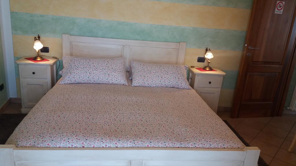 Casale Fe-Wo - Appartamenti Con Vista Lago Cannero Riviera Bagian luar foto