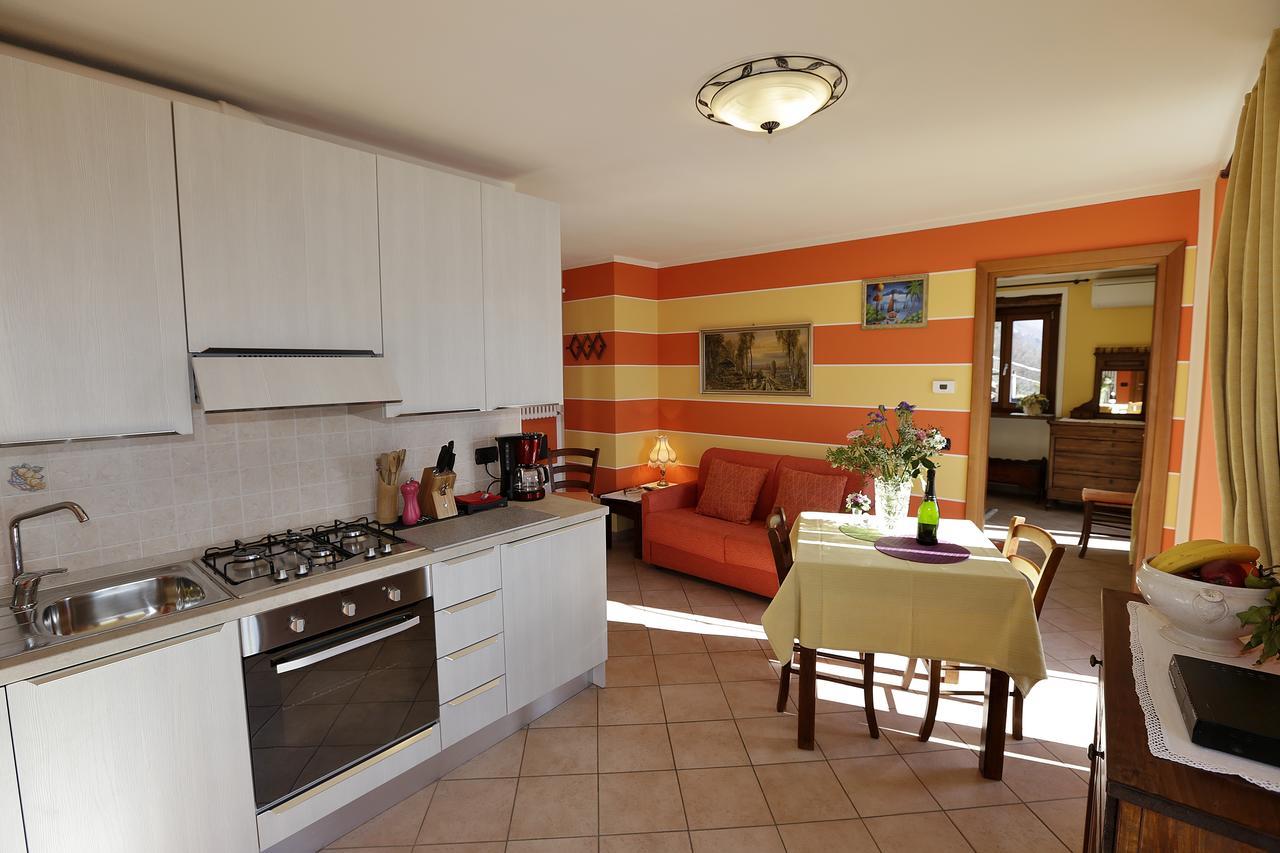 Casale Fe-Wo - Appartamenti Con Vista Lago Cannero Riviera Bagian luar foto