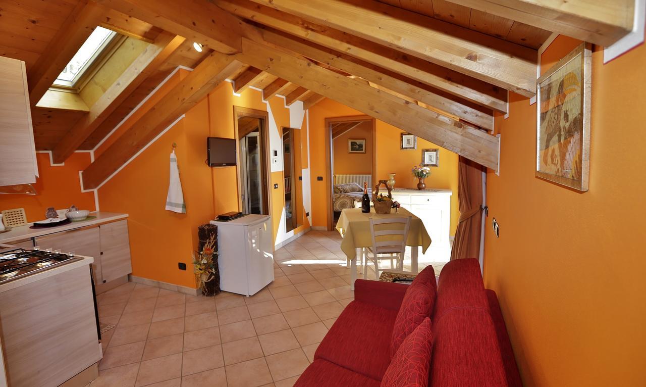 Casale Fe-Wo - Appartamenti Con Vista Lago Cannero Riviera Bagian luar foto
