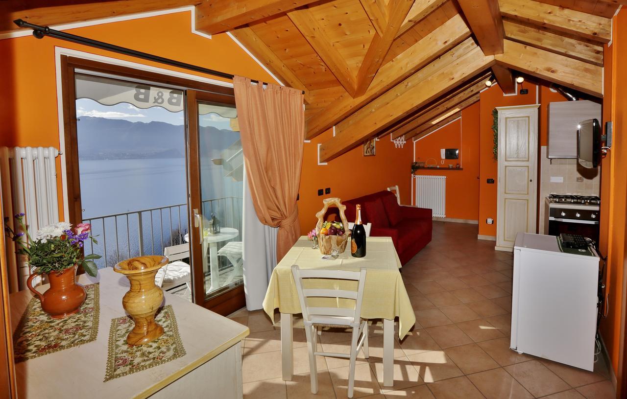 Casale Fe-Wo - Appartamenti Con Vista Lago Cannero Riviera Bagian luar foto